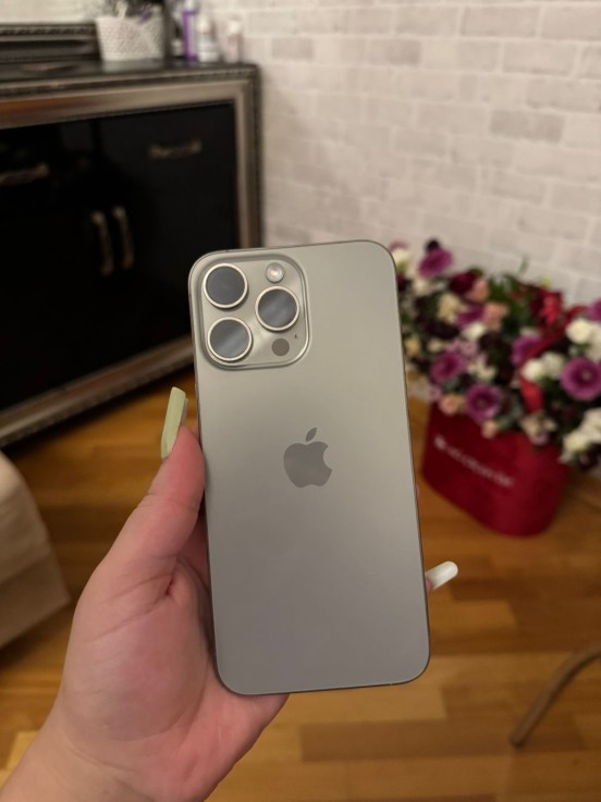 Apple iPhone 15 Pro Max Titan