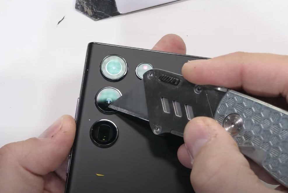 Samsung Galaxy S22 Ultra smartphone has successfully passed durability tests