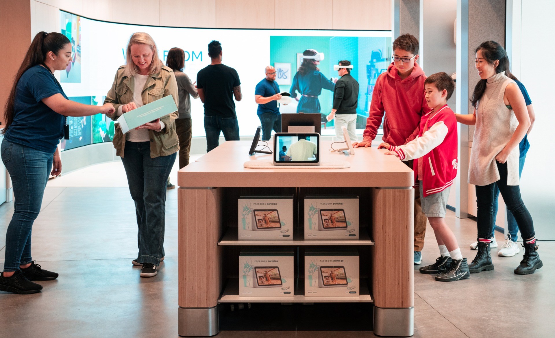 Meta opens its first physical store featuring metaverse products